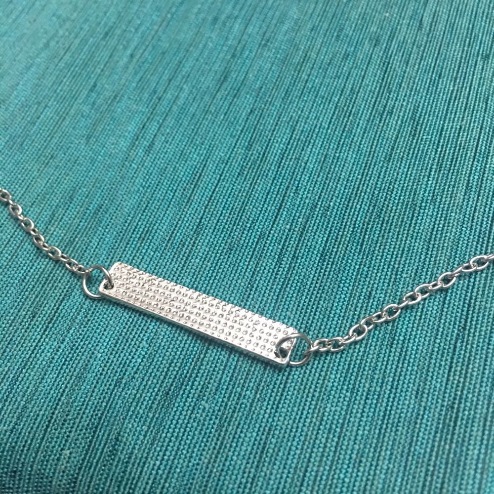 Mama Bear Bar Necklace - Picture 5 of 6